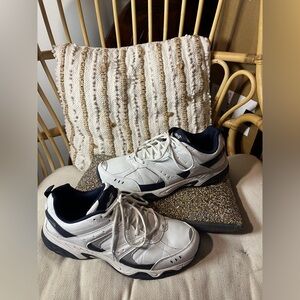 Avia Men Avi-Verge Athlete White Sneakers Size 12 White/Navy Blue Memory Foam